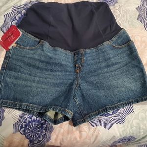 Isabel Maternity NWT crossover panel midi shorts
